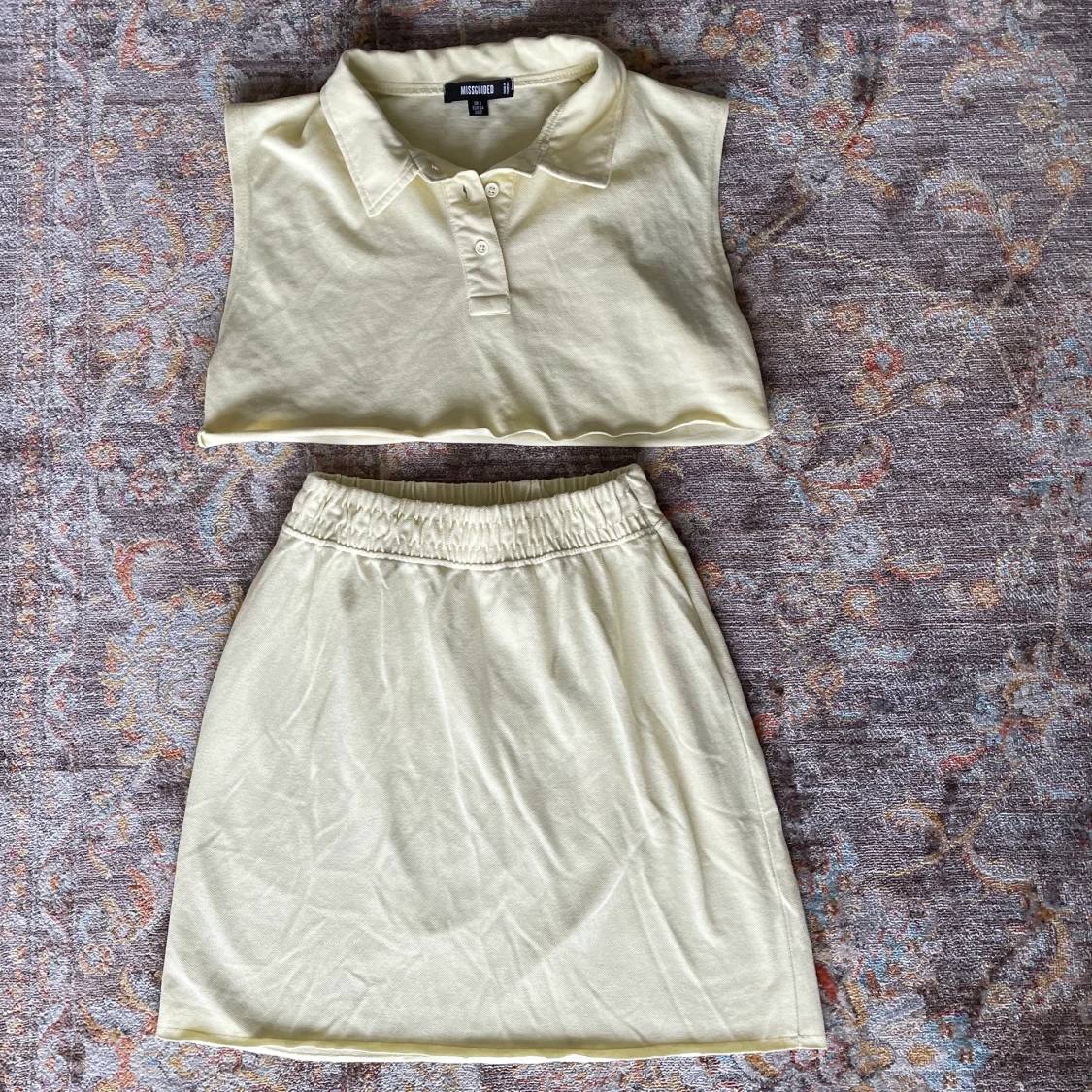 Ljusgult set - Missguided storlek 34 - 91