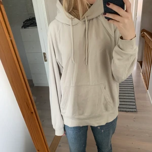 Hoodie - Beige hoodie! Så fin höstfärg!💕