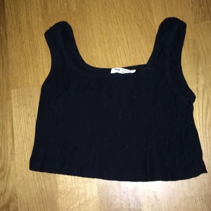 Svart topp - Topp från shein storlek 140💓