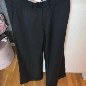 kostymbyxor - Jätte fina kostym byxor från H&M. En bootcut modell