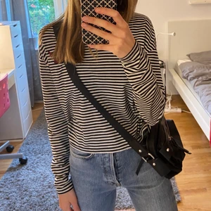 Tröja New Yorker strl xs - Långärmad randig tröja från New Yorker, strl xs✨✨