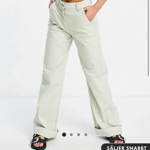 Bershka byxor  - Helt nya bershka byxor (aldrig använda) köpta från ASOS. Storlek 36 