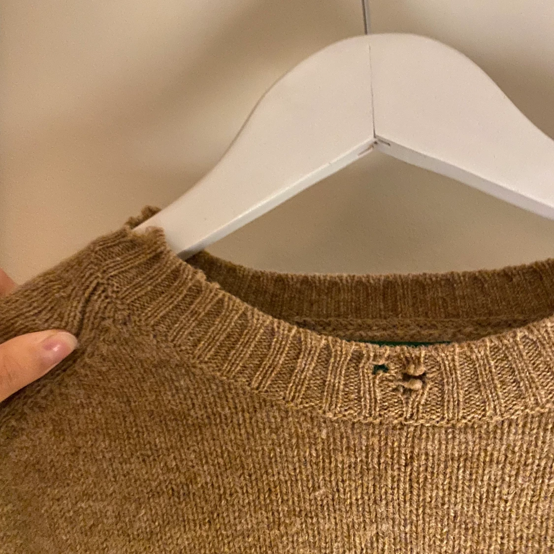 Beige stickad tröja  - 90