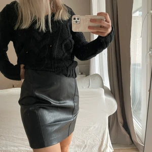 Skinnkjol NA-KD - Skinnkjol från NA-KD i strl 36. Kjolen är i nyskick.