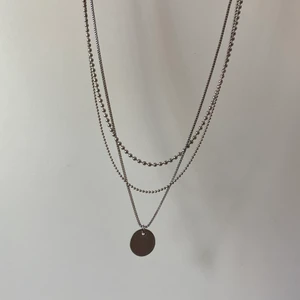 3-i-ett halsband silver  - Väldigt bra skick som ser oanvänt ut! 🥳
