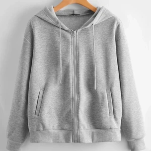 Hoddie - Fin hoddie med dragkedja från shein, ser ut precis som på bilden. Säljer eftersom jag råkade köpa två stycken! Är i storlek L men skulle mer säga att den är som en M. 