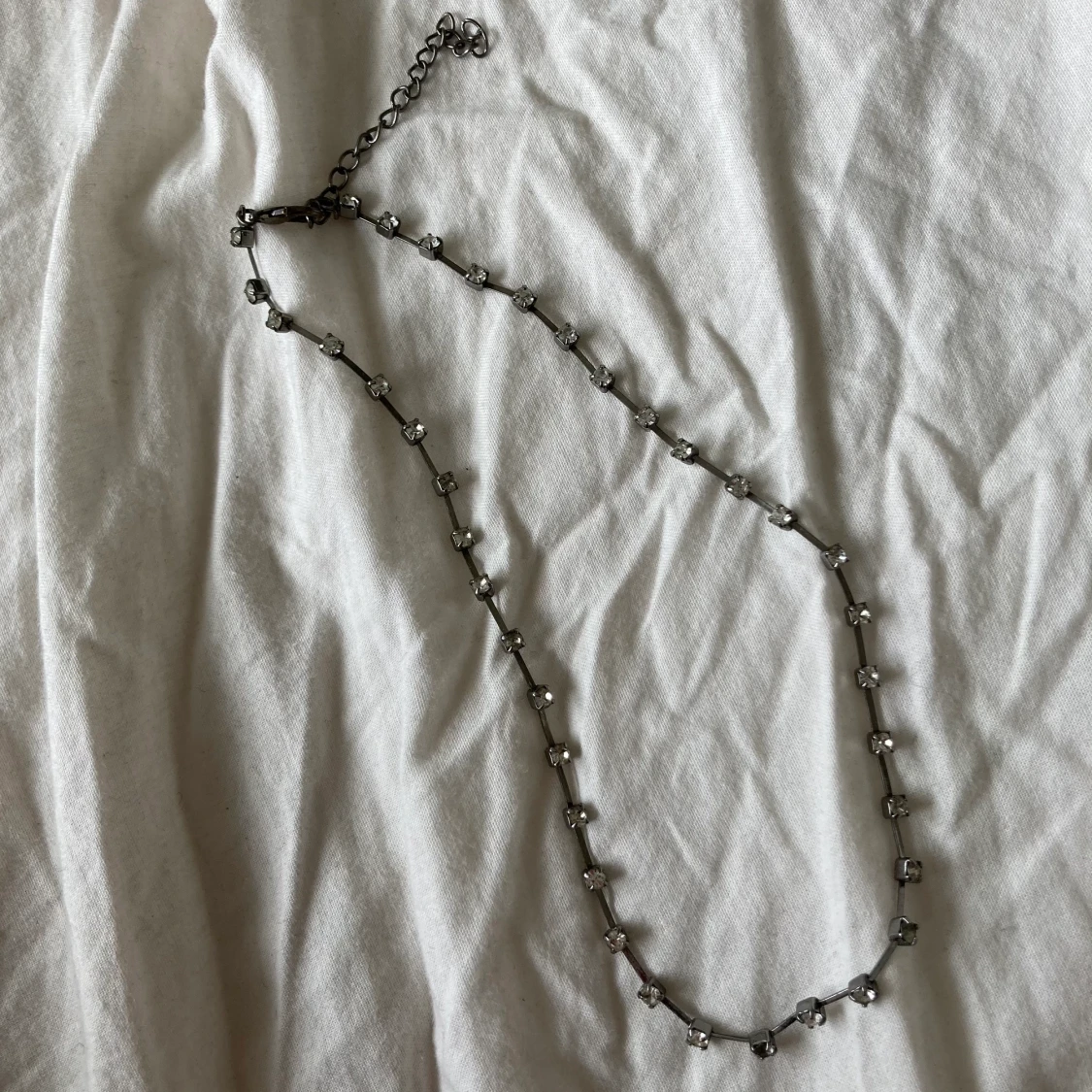 Strass-halsband! Silver och diamanter.