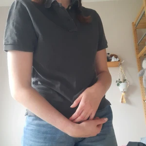 Tröja m. Polokrage  - Storlek M mens.