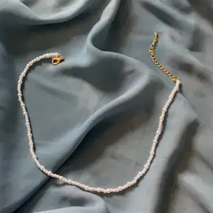 Ett somrigt halsband perfekt till att matcha med andra olika halsband💓 55kr styck inkl frakt. 