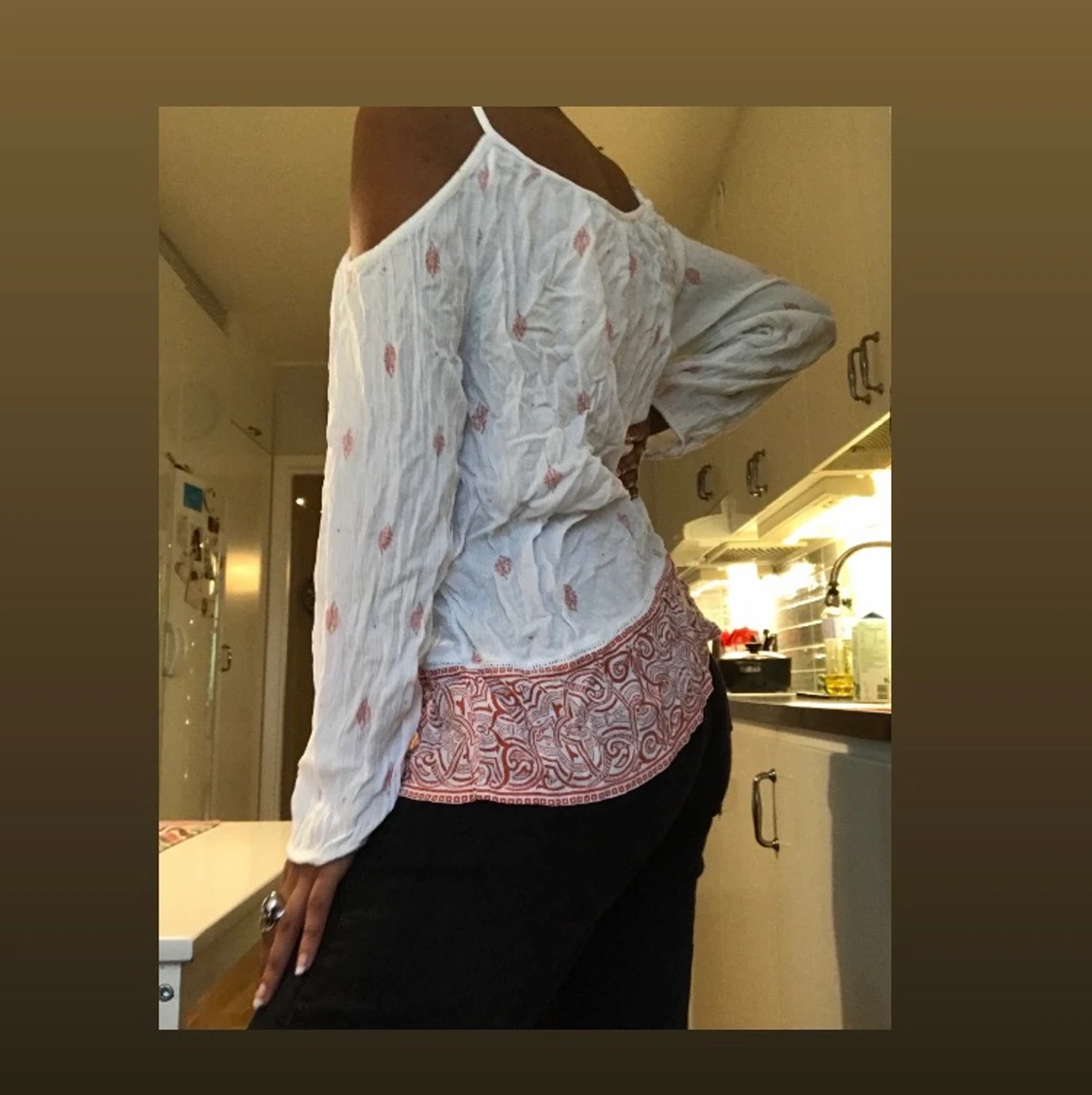 Vit mönstrad blus - 90