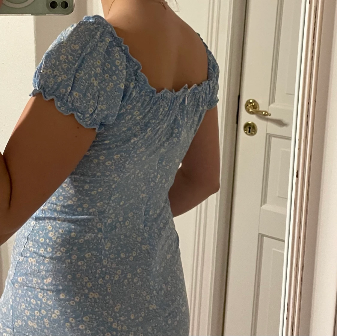 Gullig klänning storlek S - 91