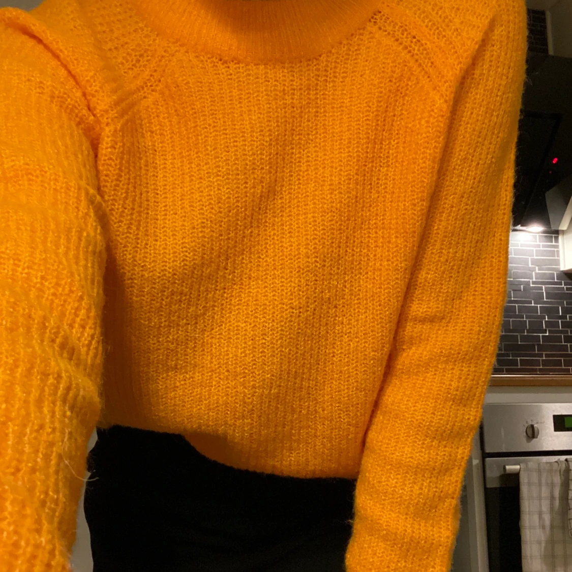 Stickad tröja i storlek S - 90