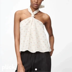 Zara - Endast intressekol på denna helt SLUTSÅLDA topp från Zara. Den e helt ny med pris lapp kvar. Super fin till sommar. Säljs vid bra bud