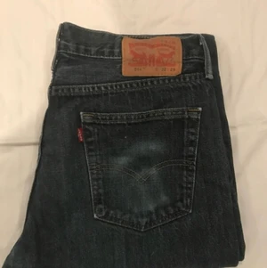 Levis 514 W32 L29 - Mörkblå 514 Levi’s jeans. Mjuka och sitter väldigt skön