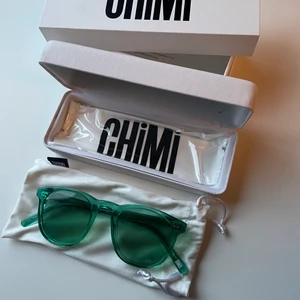Chimi glasögon - Populära Chimi’s i 001 förgen Aqua, använt Max 2 ggr, inga defekter, köparen står för frakten🖤 - snart försvinner deras core collektion från hemsidan så passa på, Orginalpris 1000, köp direkt för 450kr