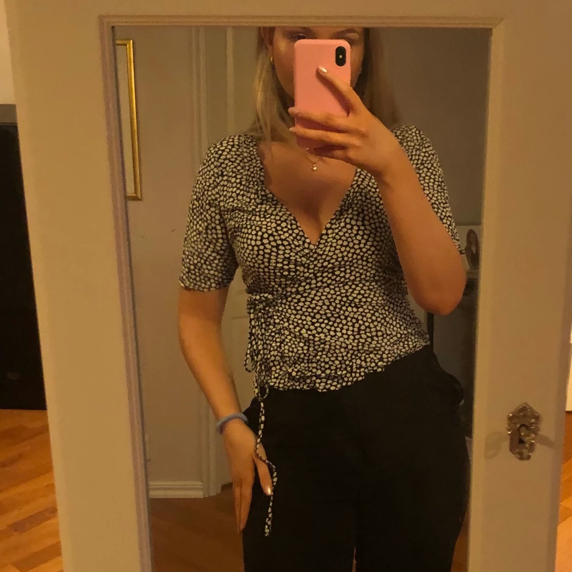 Jättefin blus från NA-KD