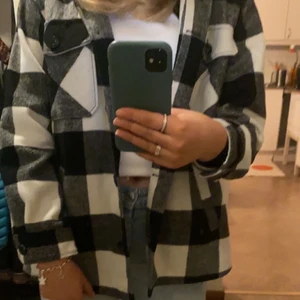 Jacka  - Säljer denna då den inte används! Skriv vid frågor 💕