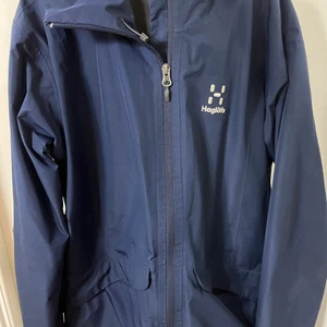 Haglöfs jacka - Säljer min Haglöfs jacka i storlek M men passar som S. Pris går att diskutera 