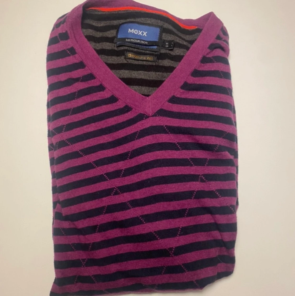 Randig v-ringad tröja  - 91