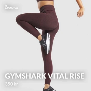 Gymshark vital rise  - Säljer dessa gymshark thights. I fint skick. Det är scrunch vid rumpan. Köpt för 700.🌸