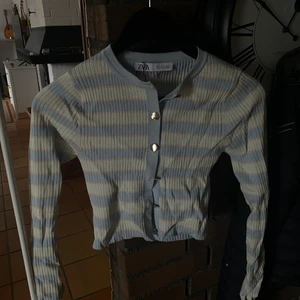 Tröja fråga zara  - Kommer inte till användning 