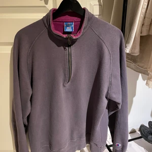 Vintage Champion quarter zip - Vintage Champion tröja, Made in USA. Storlek XL enligt lappen men passar mig som brukar ha S/M