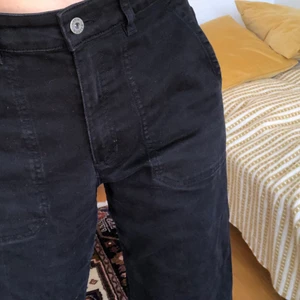 Carin Wester - Svarta bootcutjeans från Carin Wester!! Storlek 36. Använd ett fåtal gånger