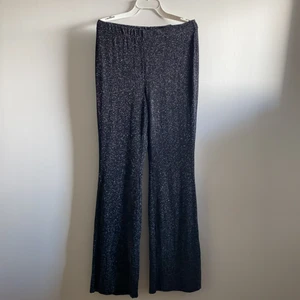 H&M glittriga byxor - Glittriga byxor från H&M. Helt ny, har aldrig använts! 