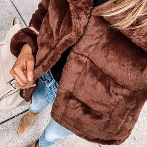 Abercrombie Faux Fur Puffer - Jag säljer min fina puffer jacka, köpt för 1760kr, nyskick alltså prislabben är fortfarande på.