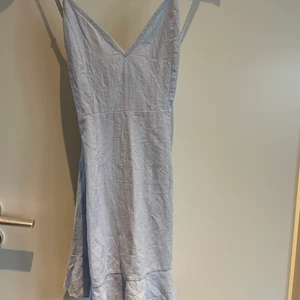 Gullig sommarklänning  - Använd fåtal gånger, men som ny från Zaful 