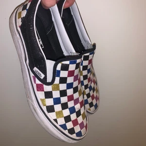 Vans - Vans som tyvärr inte kommer till användning. Hur snygga som helst och livar upp en hel outfit!