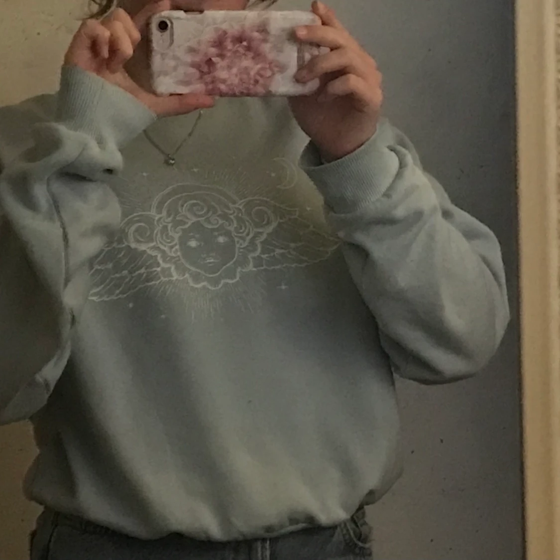 Blå tröja med ängel tryck på i strlk S