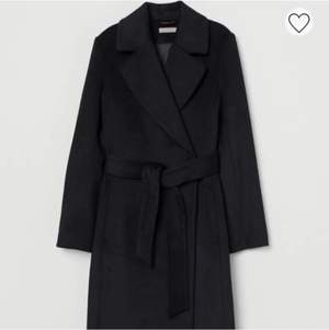 H&M coat bought for 599kr last year, now selling for 200kr + shipping. Colour black.
