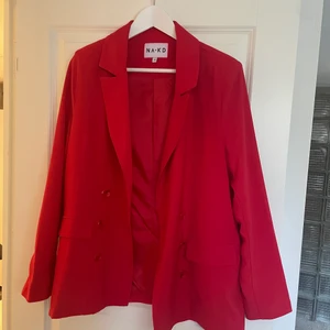 Kavaj - En kavaj från NA-KD, knappt använd. 