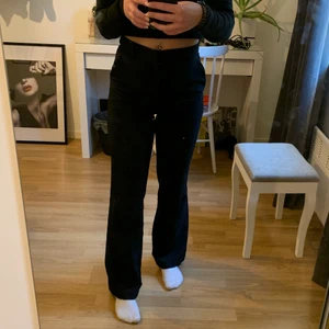 Kostymbyxor - Säljer dessa kostym byxor för att de inte längre kommer till användning💕