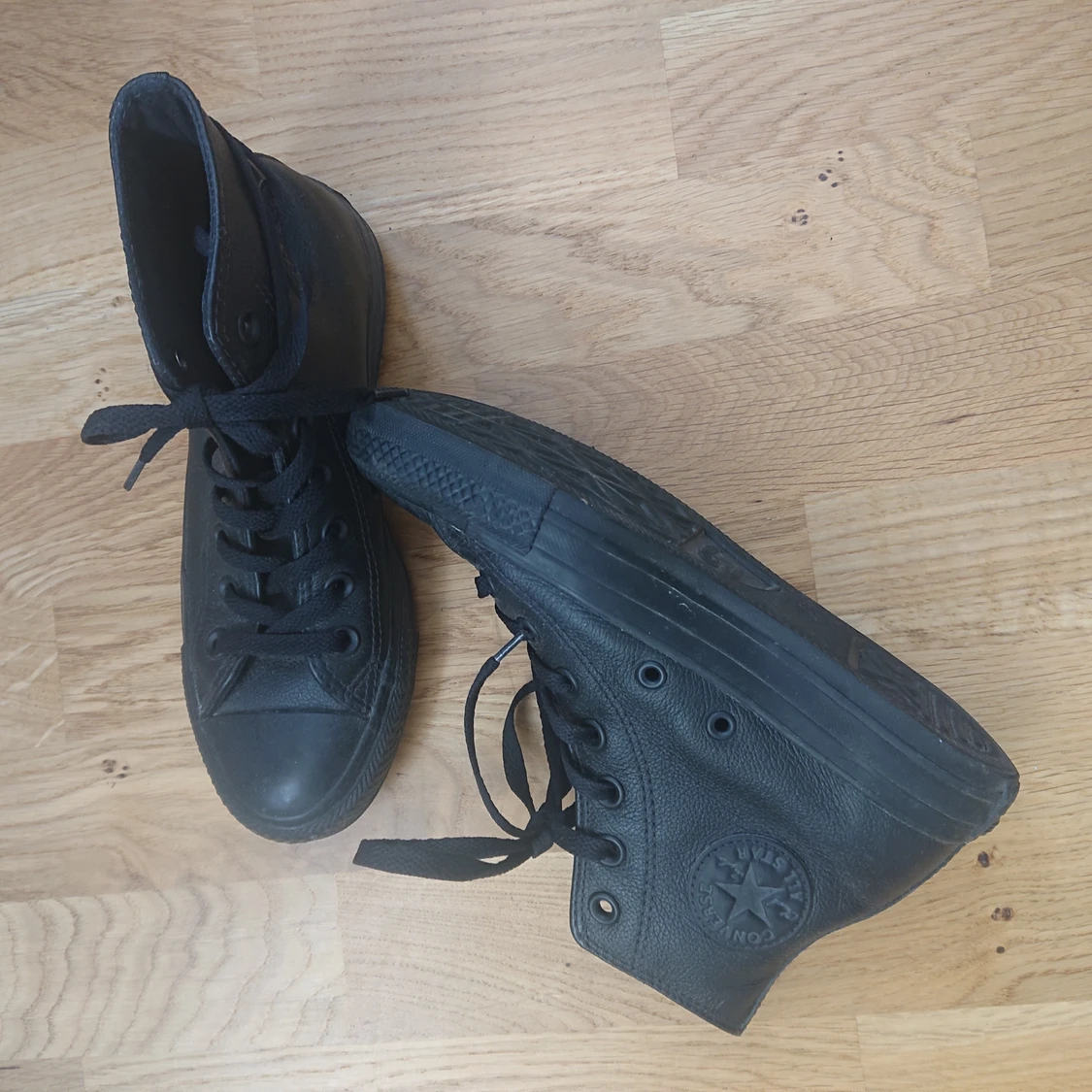 Converse black leather high top sneakers - 90