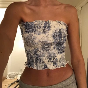 Smockad tubtop - Fin top från Hm, frakt tillkommer😌