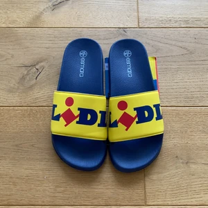 Lidl tofflor - Limited edition Lidl tofflor i storlek 39. Aldrig använda