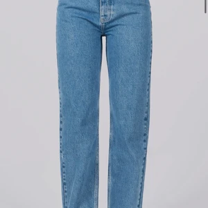 A-dsgn jeans mid blue/XS - Jeans från Alice Stenlöf märke A-dsgn i storlek XS. Aldrig använda, enbart testade. 