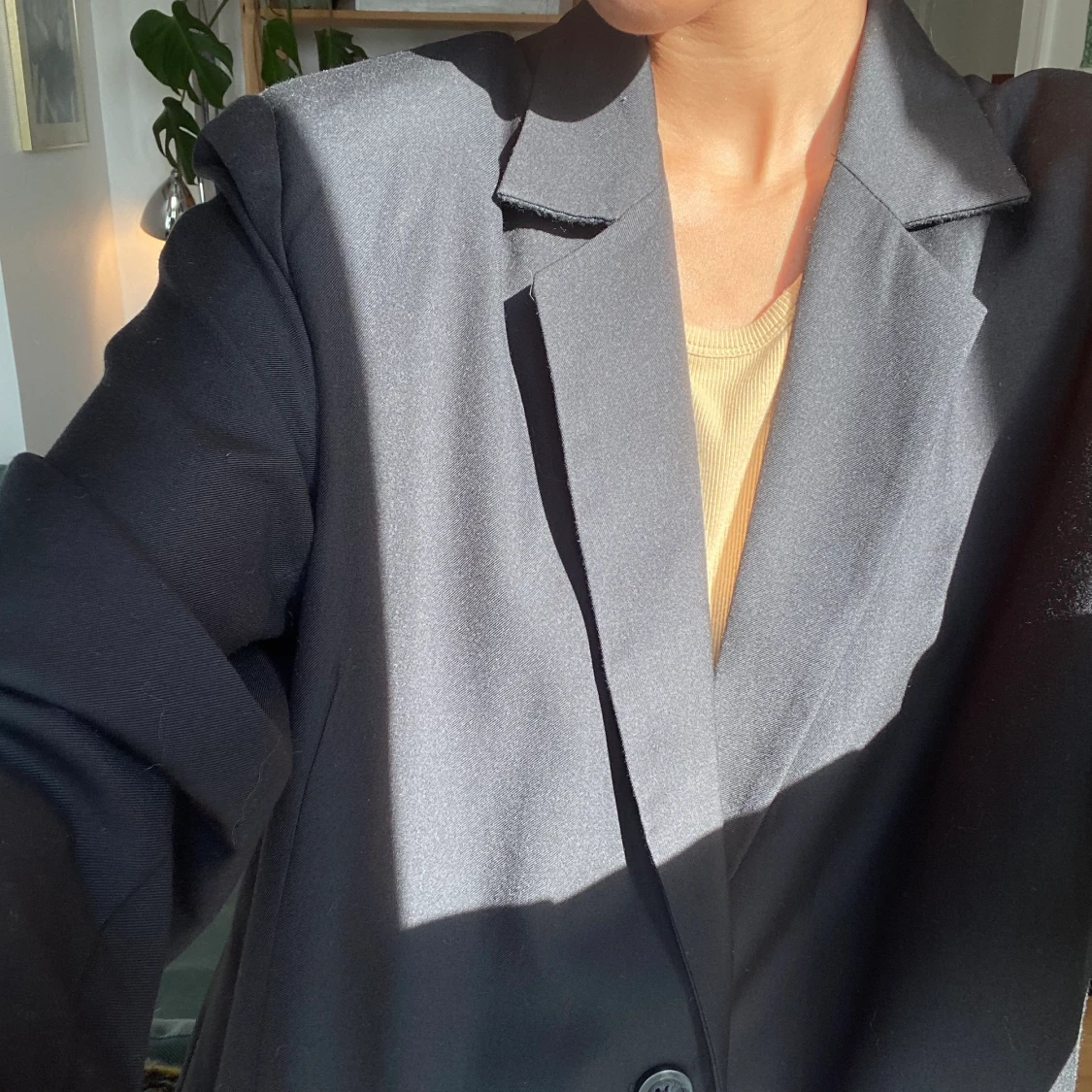 Black oversize unisex blazer.  - 90