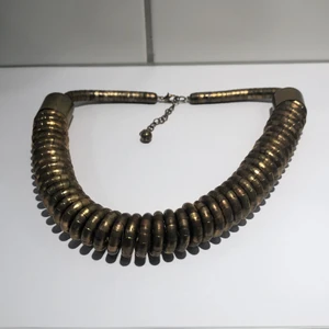 Halsband - Halsband i mässing