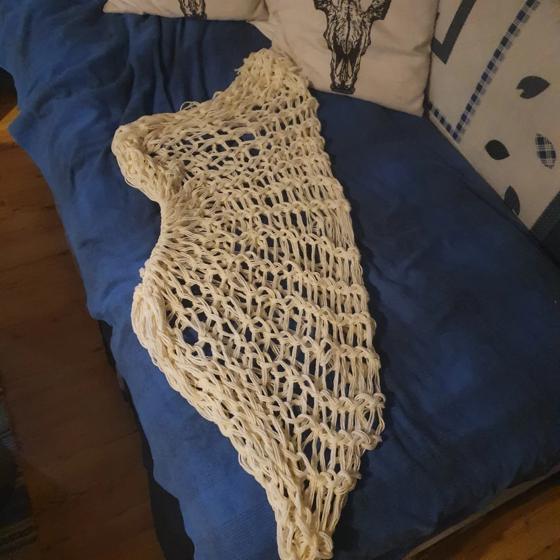 Hemstickad tub/sjal  - 91