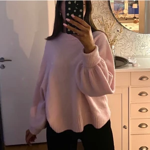 Rosa stickad - En rosa stickad tröja från weekday i storlek M💖