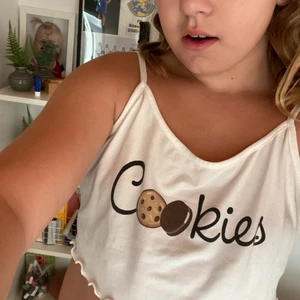 En snygg topp har inte använt den 🤍🐮 - Den är ganska kort. Väldigt fin och snygg till sommaren 🤍🐮