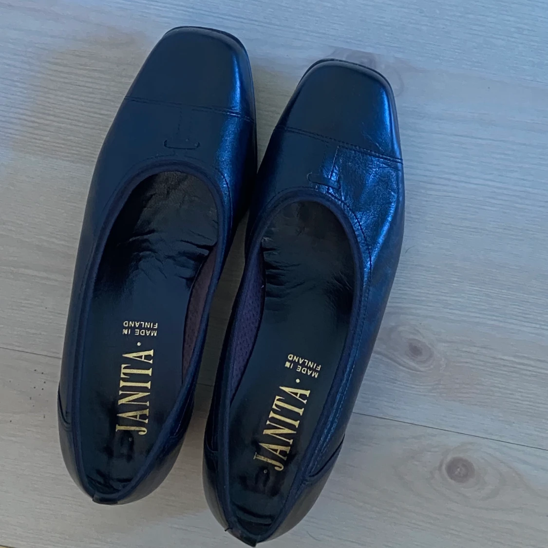 Svarta högklackade skor i storlek 39 - 90