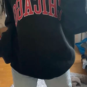 Sweatshirt  - Swetshirt i storlek XL fast skulle säga att den mer är som M ❤️ 