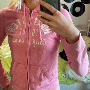 Hollister kofta - Rosa hollister kofta aldrig använt, storlek XS
