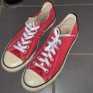 Converse skor - Fina skor som tyvärr blivit för små🐥