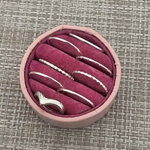 Äkta silverringar - Bra kvalitet 🤍 kontakta mig vid frågor!