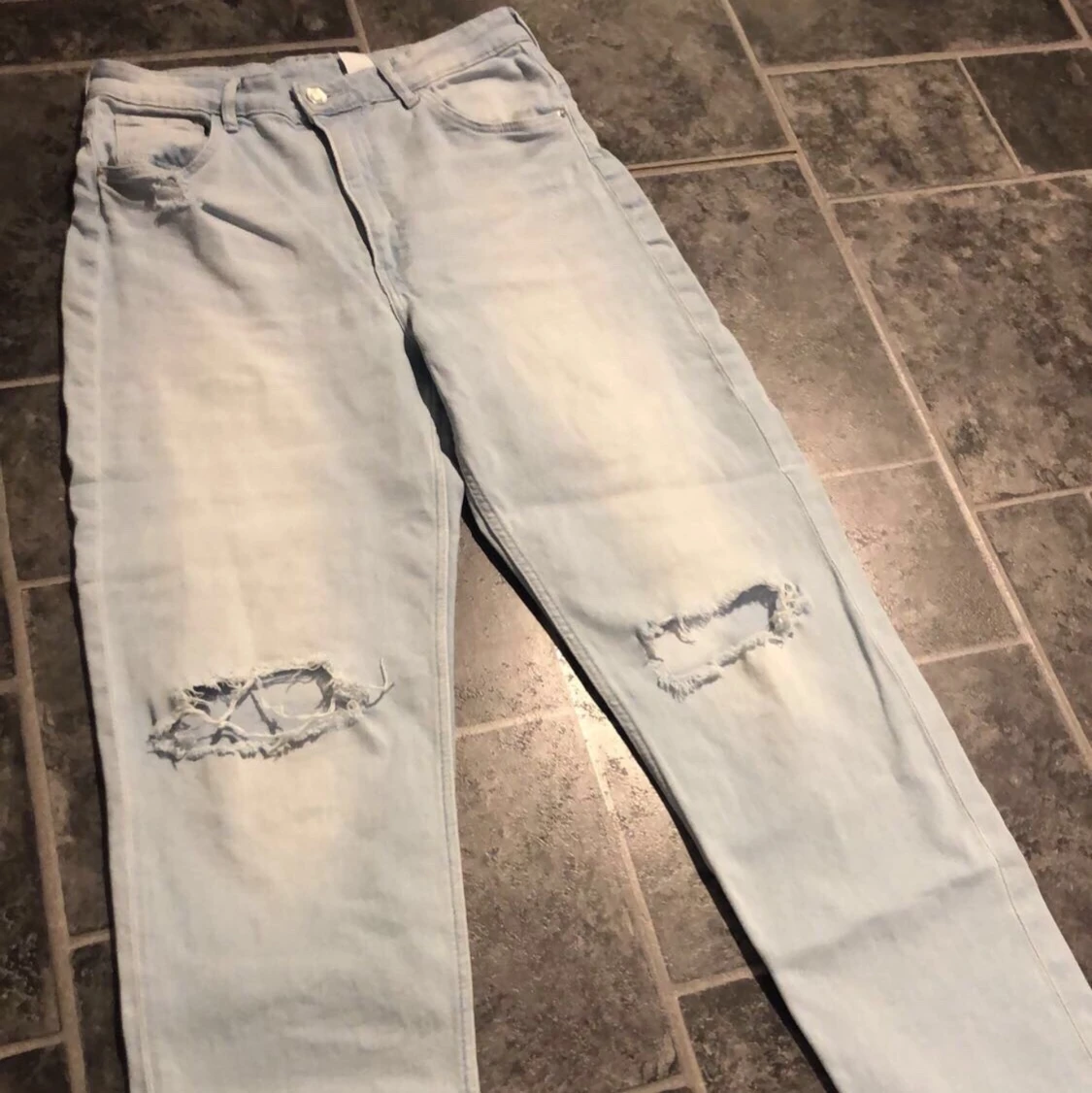 Snygga jeans från H&M i storlek 170